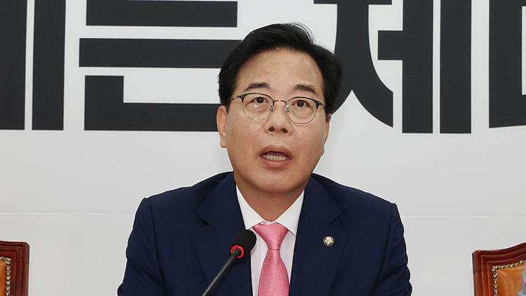 국민의힘 송언석 비상대책위원장 겸 원내대표가 14일 국회에서 열린 비상대책위원회의에서 발언하고 있다. /연합뉴스