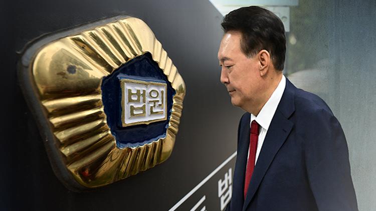 법원, 尹 구속적부심 진행…尹측 "건강 악화" vs 특검 "구속 필요" 공방 전망