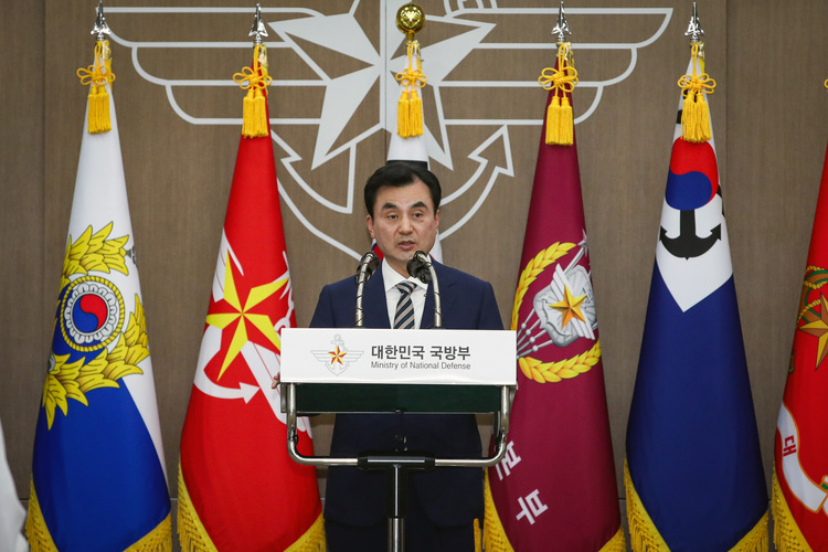 안규백 신임 국방부 장관이 25일 서울 용산구 국방부에서 열린 취임식에서 취임사를 하고 있다. /국방부 제공 