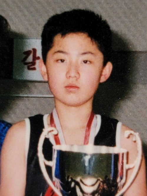 최초로 공개된 13살 김정은의 사진
