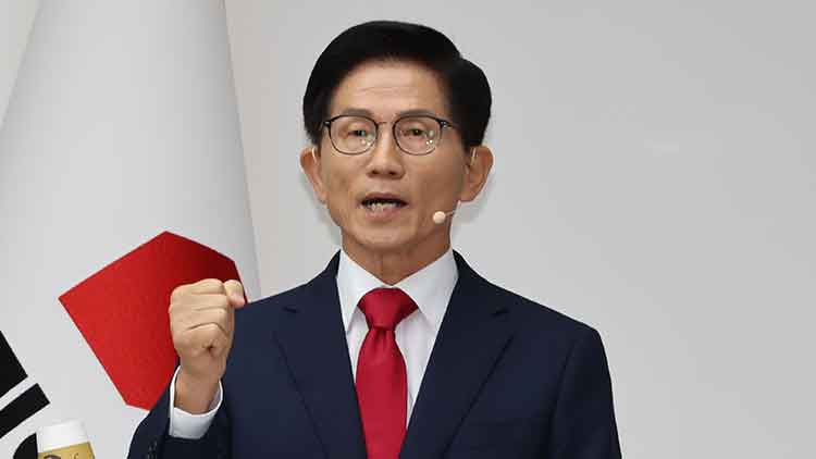 국민의힘 김문수 당대표 후보가 지난 3일 서울 여의도 국민의힘 당사에서 열린 제6차 전당대회 후보자 비전대회에서 비전을 발표하고 있다. /연합뉴스