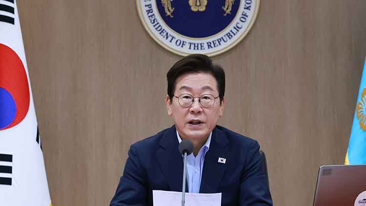 이재명 대통령이 29일 서울 용산 대통령실 청사에서 열린 임시 국무회의에서 발언하고 있다. /연합뉴스