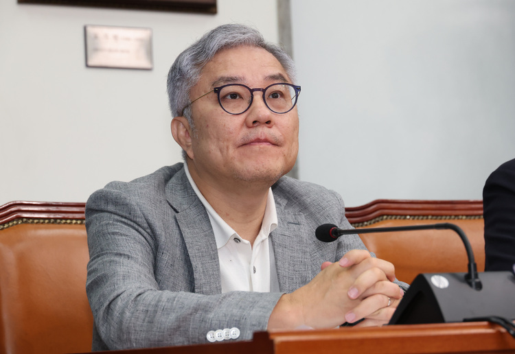 최강욱 더불어민주당 교육연수원장 /연합뉴스 