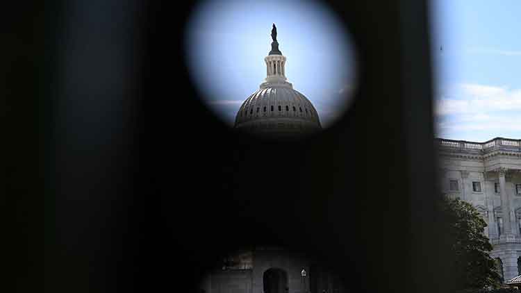 미국 정부 셧다운이 이어지는 가운데 워싱턴 D.C.의 국회의사당 모습 /AFP=연합뉴스