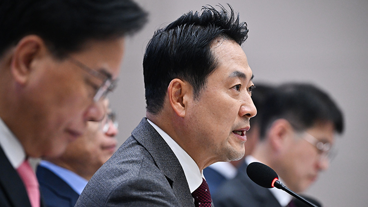 국민의힘 장동혁 대표가 3일 경북 안동시 경북도청에서 열린 대구·경북 지역민생 예산정책협의회에 참석해 발언하고 있다. /연합뉴스