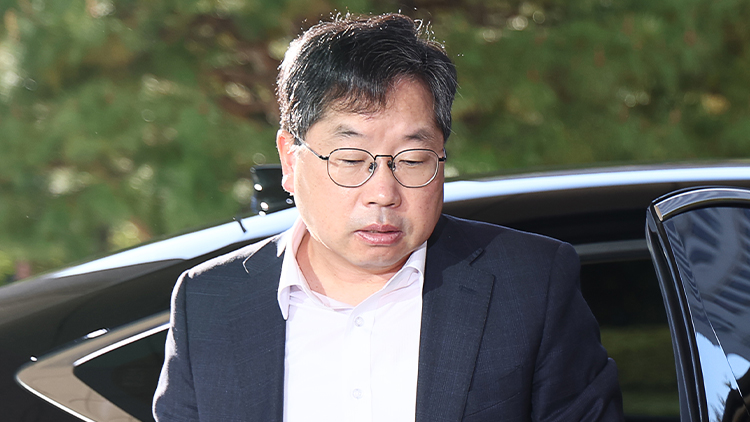 노만석 "용산·법무부 관계 등 고려해야 했다"…윗선 의식 토로
