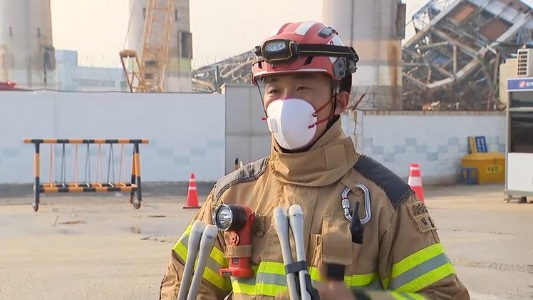 현장에 투입돼 구조 작업을 벌이고 있는 울산 남부소방서 구조대 김현욱 소방장 / 최순화 기자