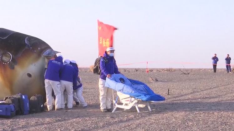 '우주파편 충돌' 中선저우 20호 비행사들 무사 귀환