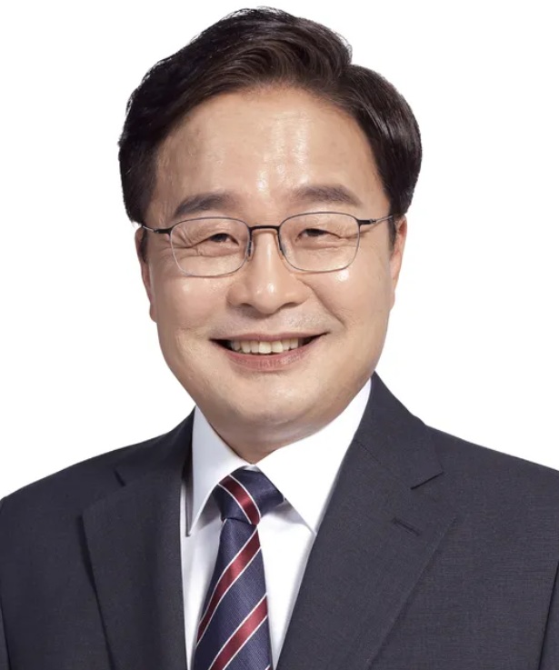 더불어민주당 김우영 의원