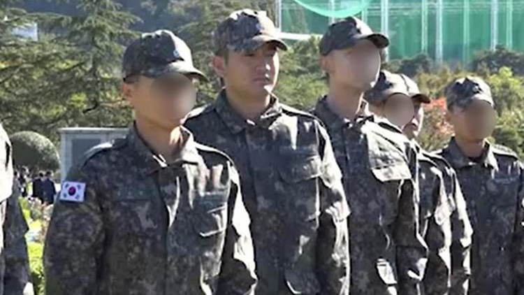 이재용 삼성전자 회장 장남 이지호(25)씨가 해군 139기 사관후보생 임관식에서 기수 대표로 제병 지휘를 맡는다. /출처: 연합뉴스