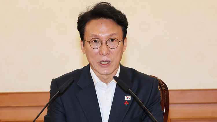 김민석 국무총리가 3일 서울 종로구 정부서울청사에서 열린 노동안전 현안 점검회의에서 발언하고 있다. /연합뉴스