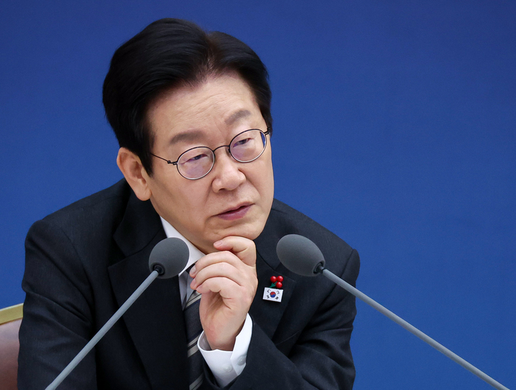 이재명 대통령이 12일 세종시 정부세종컨벤션센터에서 열린 과학기술정보통신부ㆍ개인정보보호위원회 업무보고에서 발언하고 있다. /연합뉴스 