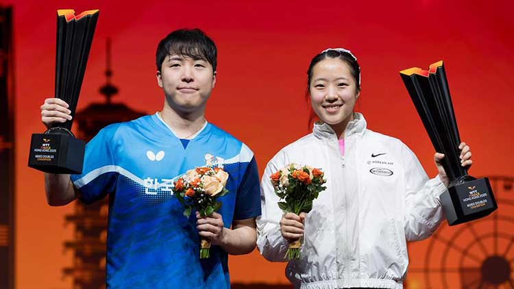 만리장성 넘은 신유빈-임종훈…2025년 마지막 대회서 우승 차지