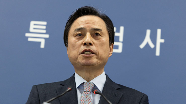 조은석 특별검사가 15일 서울 서초구 서울고검에서 12·3 비상계엄 사태 관련 내란·외환 사건 최종 수사 결과를 발표하고 있다.  /공동취재 