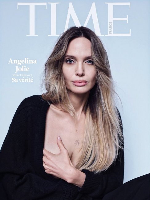 할리우드 배우 안젤리나 졸리가 유방 절제술 흉터를 공개했다./타임 프랑스 캡처