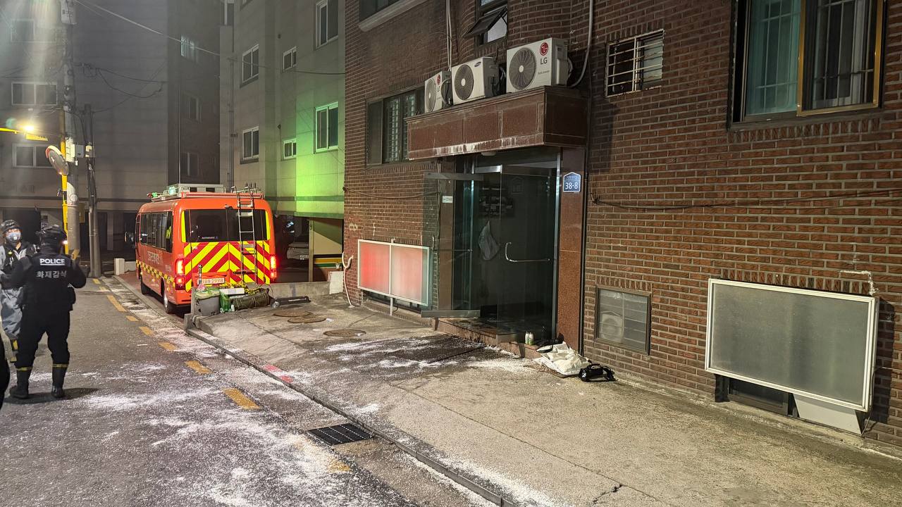 서울 강동구 암사동 다세대 주택 화재 현장