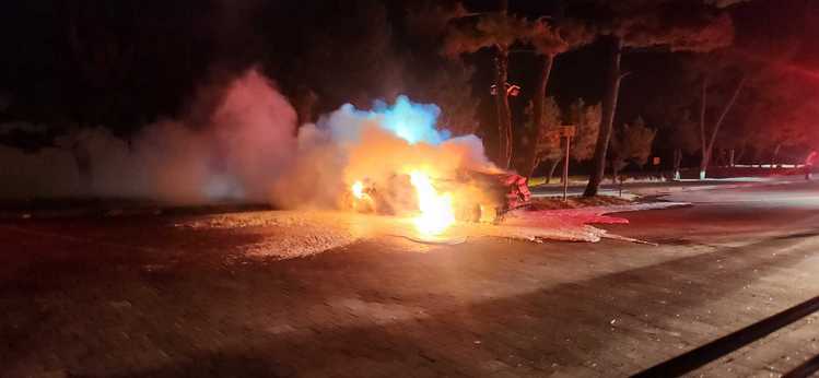 양양 해수욕장 도로 승용차 화재