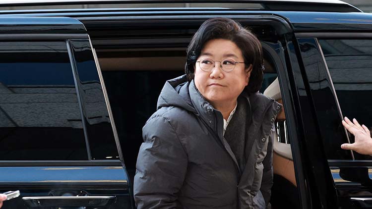 이혜훈 기획예산처 장관 후보자가 22일 서울 중구 예금보험공사에 마련된 인사청문회 준비 사무실로 출근하고 있다. /연합뉴스