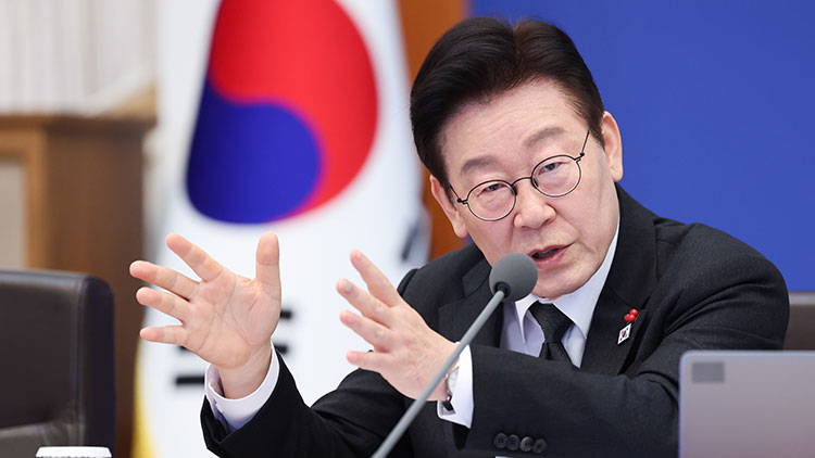 이재명 대통령이 27일 청와대에서 열린 국무회의에서 발언하고 있다. /연합뉴스