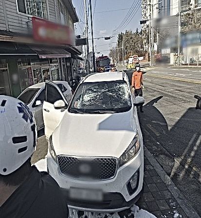 '안성 조수석 날벼락 사고' 차량 / 경기도소방재난본부 제공