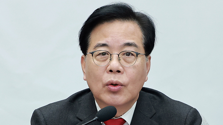 국민의힘 송언석 원내대표가 10일 국회에서 열린 원내대책회의에 참석해 발언하고 있다. /연합뉴스