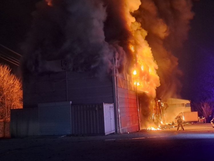 불이 난 공장 / 경기소방재난본부 제공