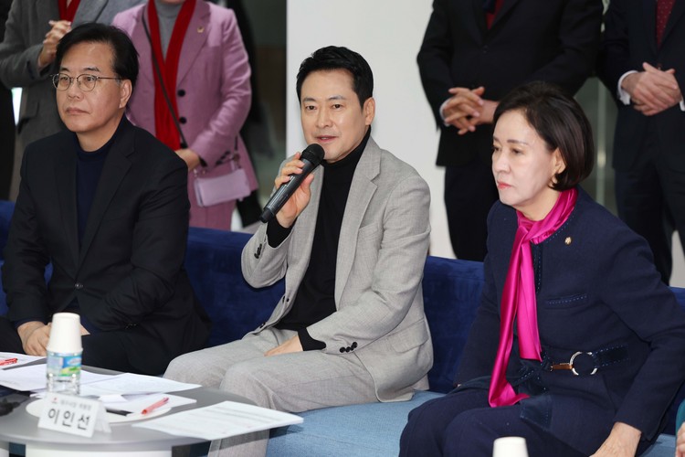 국민의힘 장동혁 대표가 11일 대구창조경제혁신센터에서 열린 대구 스타트업 간담회에서 인사말을 하고 있다.  /연합뉴스 