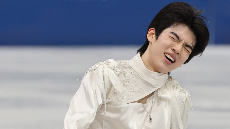 13일(현지시간) 이탈리아 밀라노 아이스스케이팅 아레나에서 열린 2026 밀라노ㆍ코르티나담페초 동계올림픽 남자 싱글 프리 스케이팅에 출전한 차준환이 연기를 마친 뒤 아쉬워하고 있다. /연합뉴스