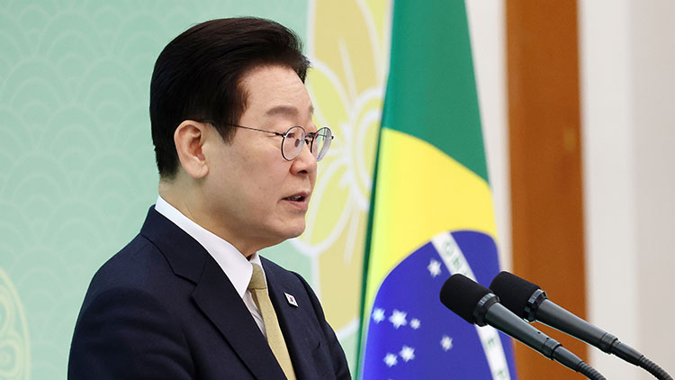 이재명 대통령이 23일 청와대에서 열린 루이스 이나시우 룰라 다시우바 브라질 대통령과의 공동언론발표에서 발언하고 있다. /연합뉴스