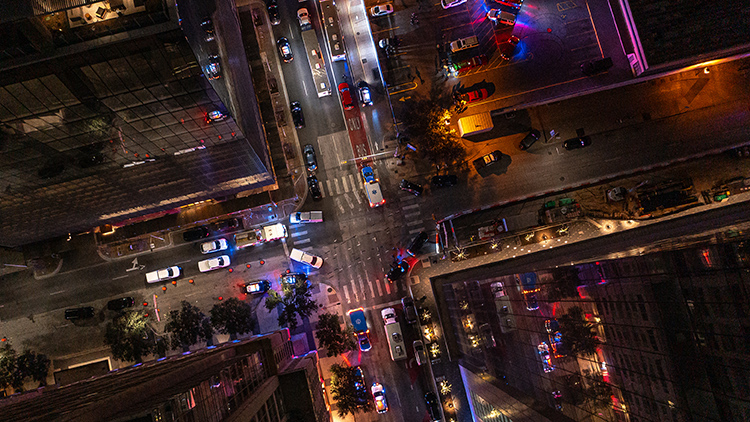 2026년 3월 1일 일요일 오스틴에서 발생한 총격 사건 신고에 경찰이 출동했다. /AP=연합뉴스