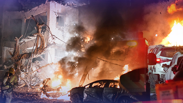 국금센터 "중동 전운 고조...호르무즈 운항 중단" - 뉴스 썸네일 이미지