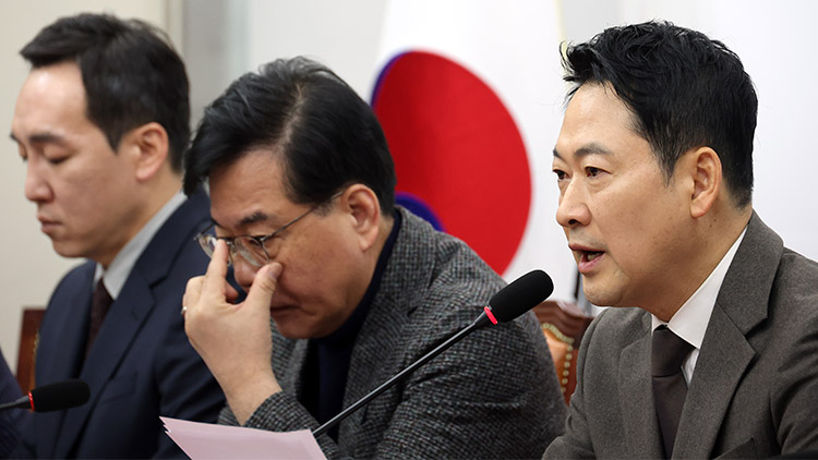 국민의힘 장동혁 대표가 2일 국회에서 열린 최고위원회의에서 모두발언을 하고 있다. /연합뉴스