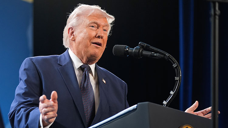 도널드 트럼프 미국 대통령이 2026년 3월 9일(현지시간) 플로리다주 도랄의 트럼프 내셔널 도랄 마이애미에서 열린 공화당 의원 이슈 컨퍼런스에서 연설하고 있다. /AP=연합뉴스