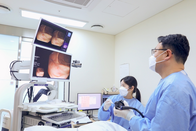 대장내시경 검사를 진행하는 모습 / 제공 : 강릉아산병원