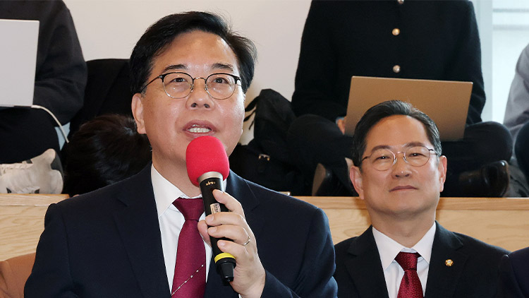 국민의힘 송언석 원내대표가 25일 서울 여의도 파크원 타워에서 열린 디지털자산 과세제도 개선 관련 현장 간담회에서 인사말을 하고 있다. /연합뉴스