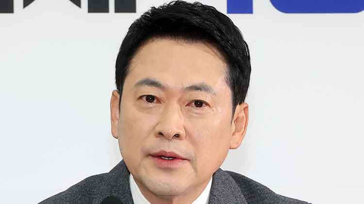 국민의힘 장동혁 대표가 26일 국회에서 열린 최고위원회의에서 발언하고 있다. /연합뉴스