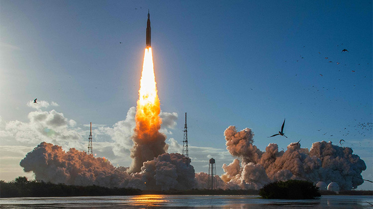 반세기 만에 달로 향하는 인류…美, 아르테미스 2호 발사 