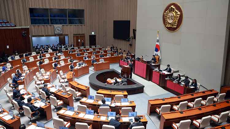 김민석 국무총리가 7일 국회에서 열린 예산결산특별위원회 전체회의에서 2026년도 제1회 추가경정예산안 제안 설명을 하고 있다. /연합뉴스