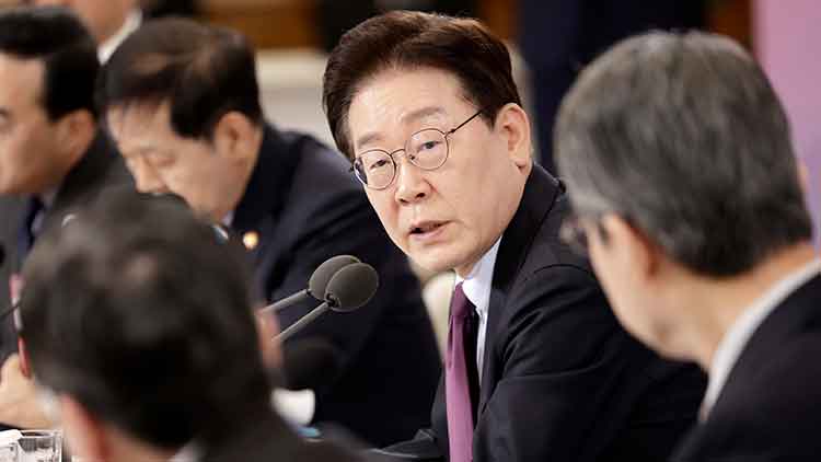 이재명 대통령이 9일 청와대에서 열린 국민경제자문회의 제1차 전체 회의에서 발언하고 있다. /연합뉴스