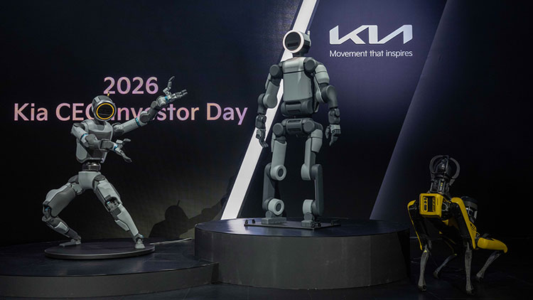 9일 서울 중구 신라호텔에서 열린 '2026 CEO 인베스터 데이'에 보스턴다이나믹스 아틀라스, 스팟이 전시돼 있다. /현대자동차·기아 제공 