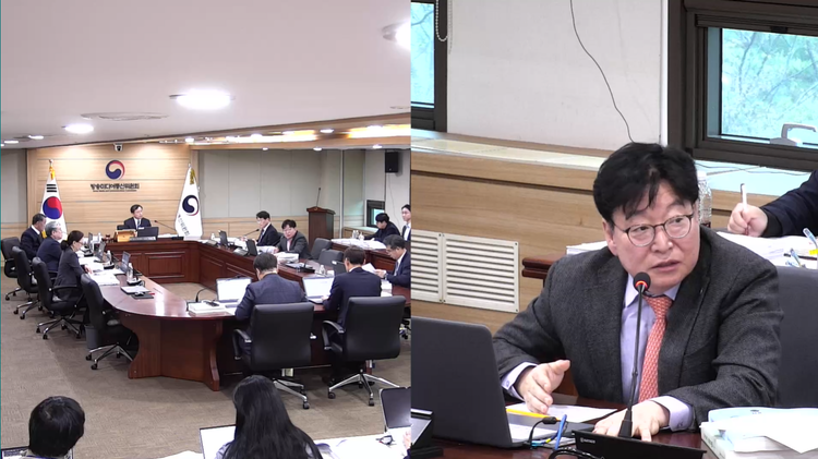 지난 10일 방미통위 첫 전체회의(왼쪽)에서 모두 발언하는 이상근 비상임위원(오른쪽)