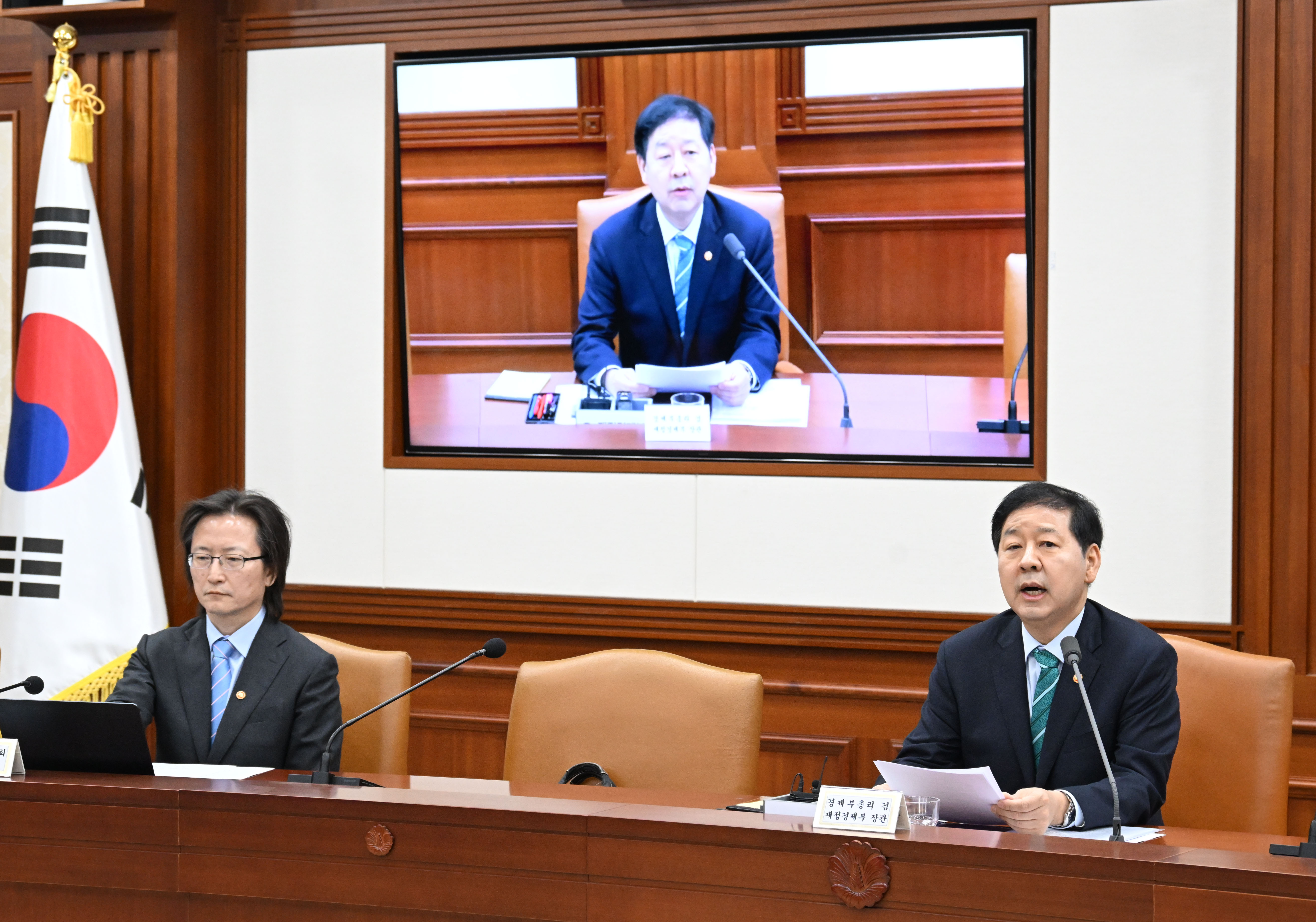 주병기 공정거래위원장(왼쪽) / 재정경제부 제공