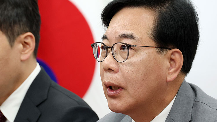 국민의힘 송언석 원내대표가 27일 국회에서 열린 최고위원회의에서 발언하고 있다. /연합뉴스