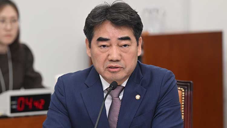 국회 정보위원회 야당 간사인 국민의힘 이성권 의원이 27일 국회에서 국민의힘 주도로 열린 정보위 전체회의에서 발언하고 있다. 이날 회의에 더불어민주당 의원들과 이종석 국가정보원장은 불참했다. /국회사진기자단