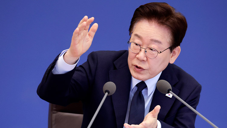 이재명 대통령이 6일 청와대에서 열린 국무회의 겸 비상경제점검회의에서 발언하고 있다. /연합뉴스