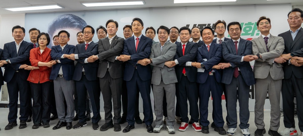 국민의힘 오세훈 서울시장 후보, 구청장 후보들과 연석회의 /국민의힘 오세훈 서울시장 후보 선거캠프 제공