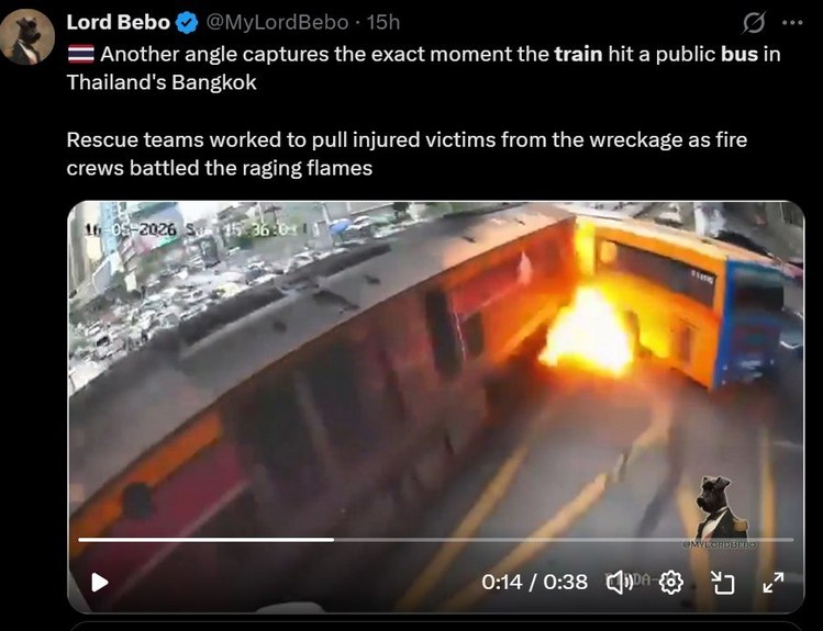 엑스 @Lord Bebo / 태국 화물열차와 버스의 충돌장면이 담긴 CCTV영상이 공개됐다