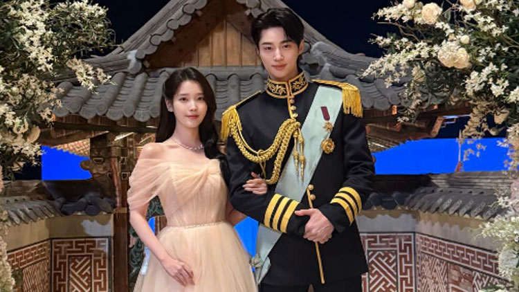 /아이유 인스타그램 캡처