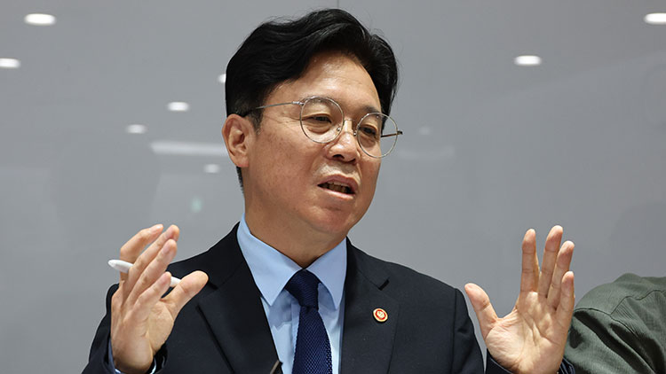 김영훈 고용노동부 장관 /연합뉴스