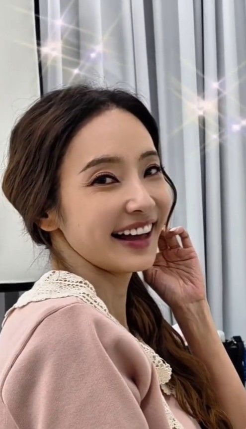 건강이상설 확산에 한채영이 올린 근황 모습. (사진:한채영 인스타그램)